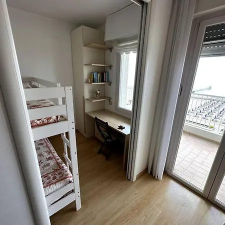 Apartment Fronte Mare Con Piscina Lido di Jesolo